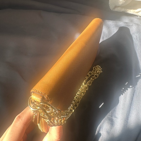 SOLD Michael Kors Long Zip Around Wallet Wristlet - Picture 7 of 17